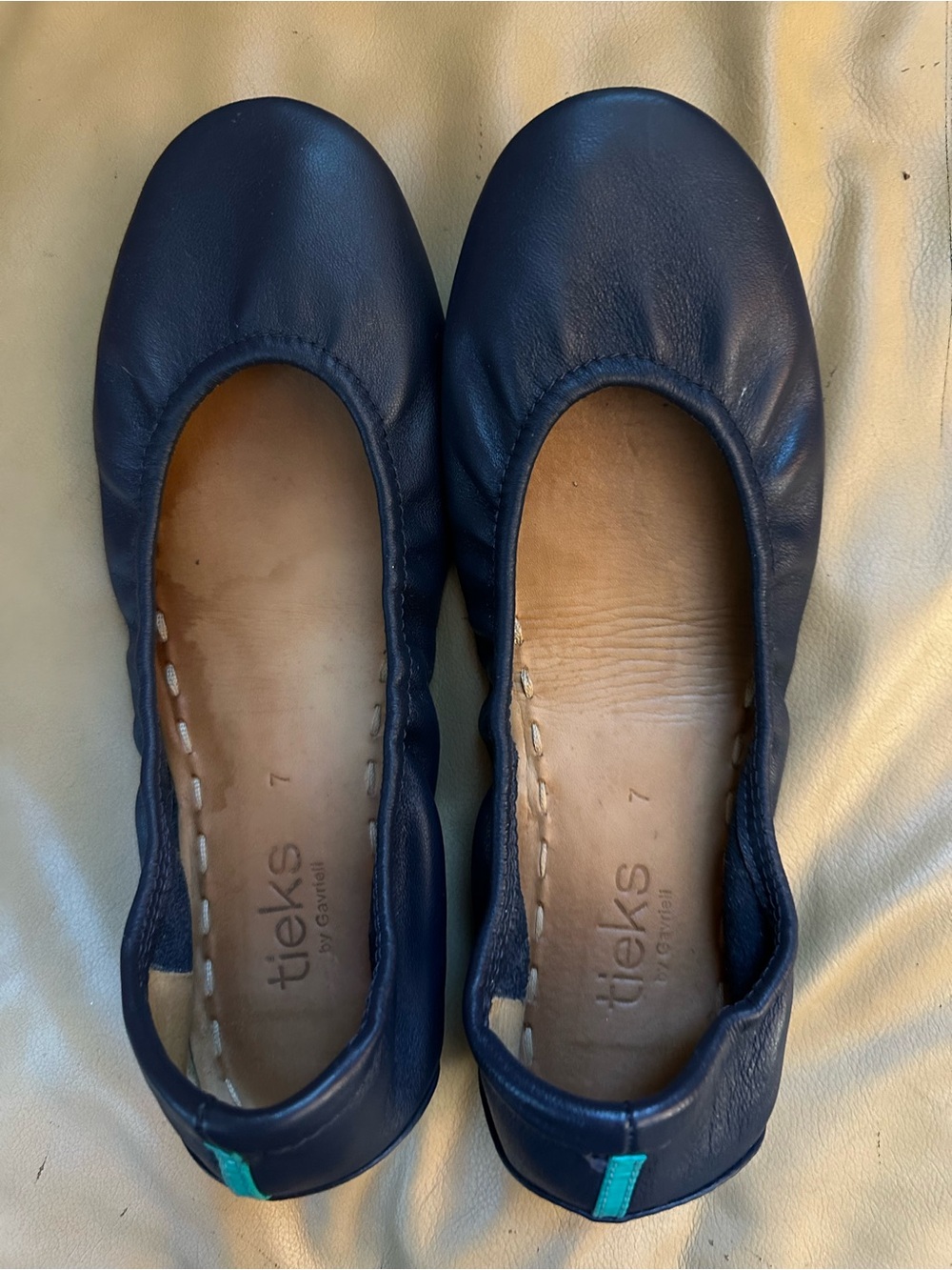 Tieks Navy Leather Ballet Flats with Teal Heel Tab 7M